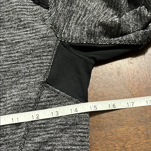 Lululemon Athletica Gray Fitted Ruched Long Sleeve Tee - Picture 12 of 12